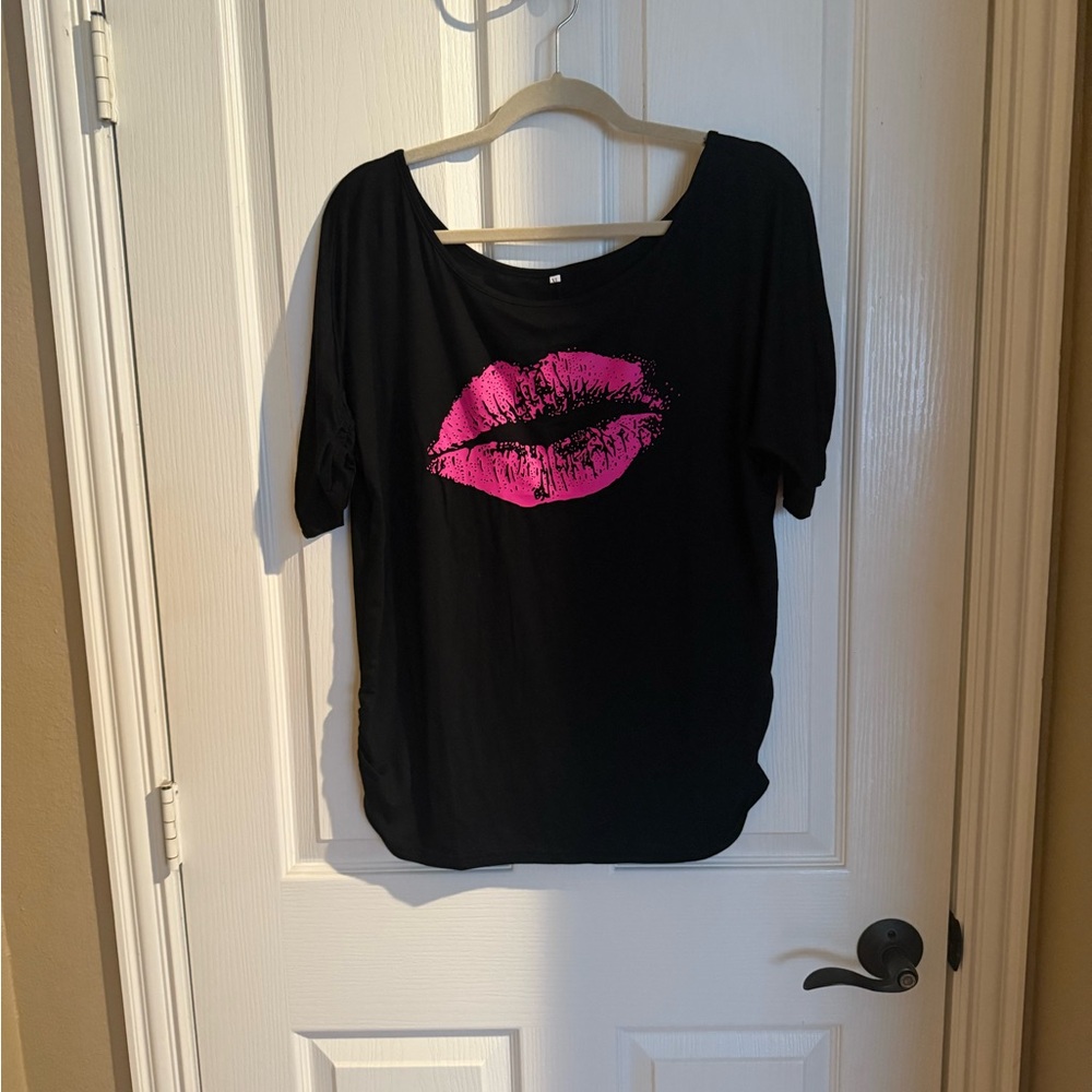 Black and Pink Graphic Relaxed T-Shirt